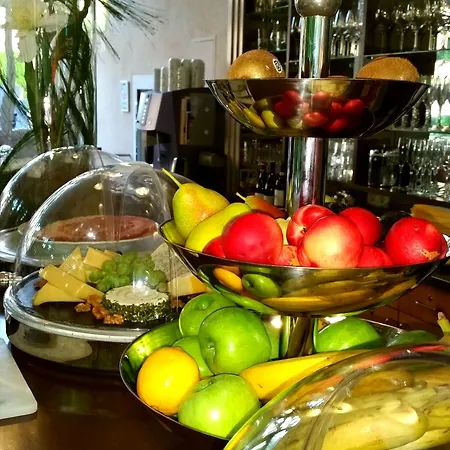 Hotel Via Roma 4*