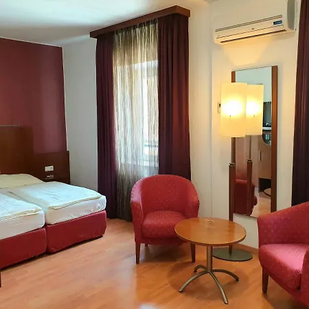 Via Roma Hotel