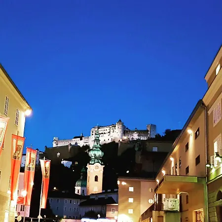 Hotel Via Roma 4*