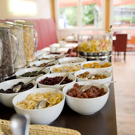 ヴィア ローマ 4*