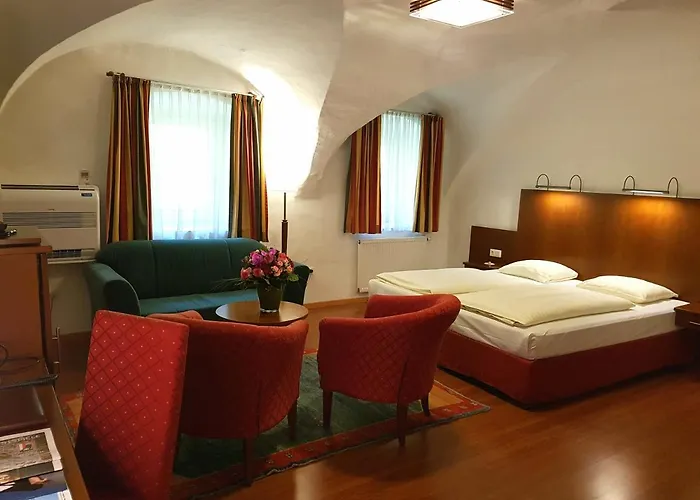 Via Roma Hotel 4*