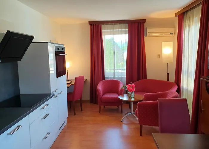 Hotel Via Roma 4*